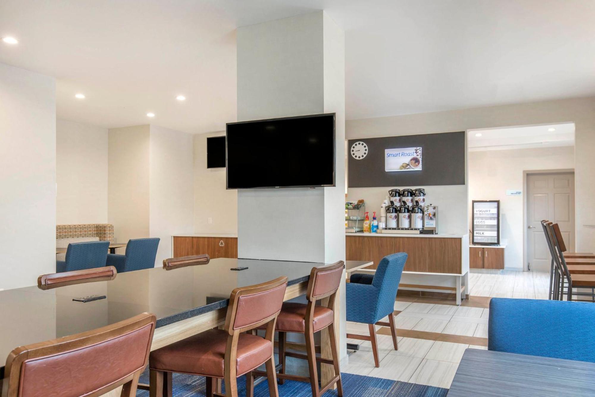 Holiday Inn Express And Suites Chicago West - St Charles By Ihg Saint Charles Exterior foto